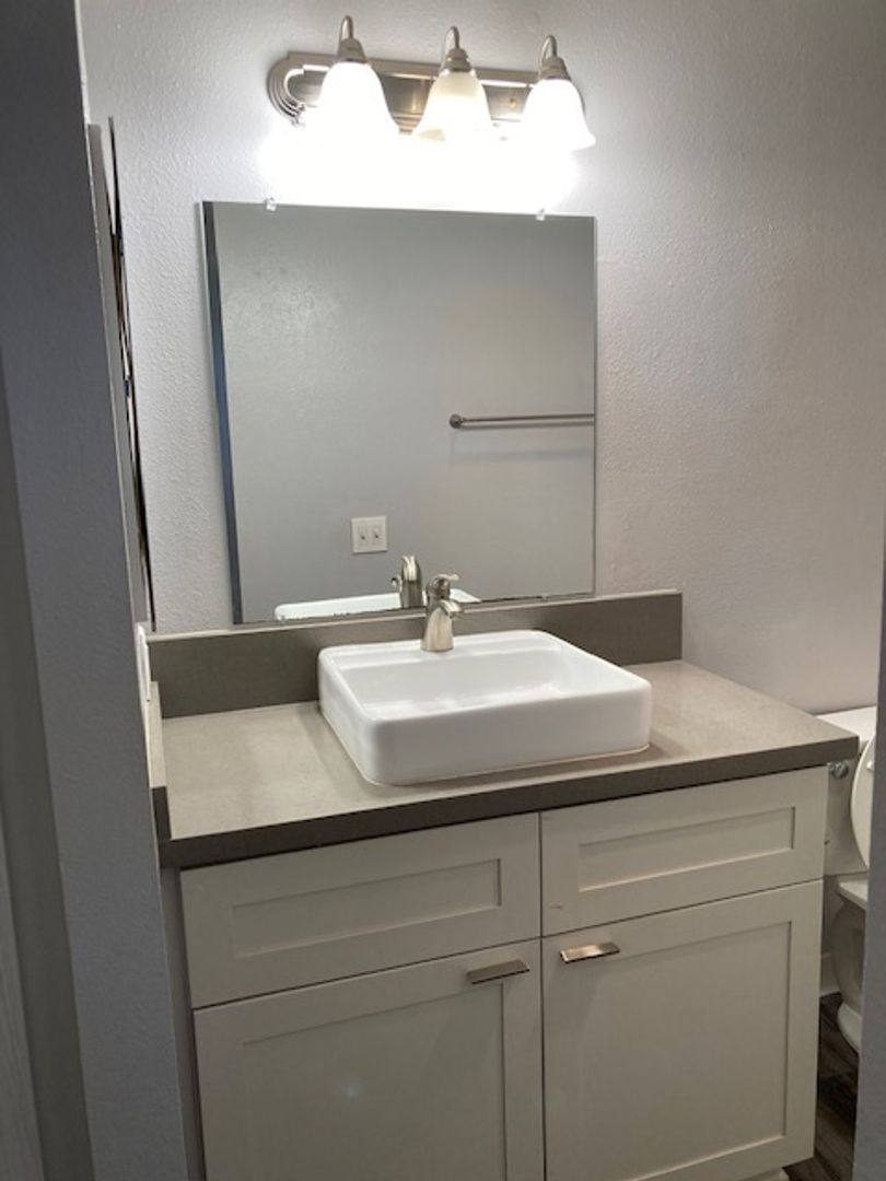 Apartment for rent at 322 Hillside Terrace, Vista, CA 92084