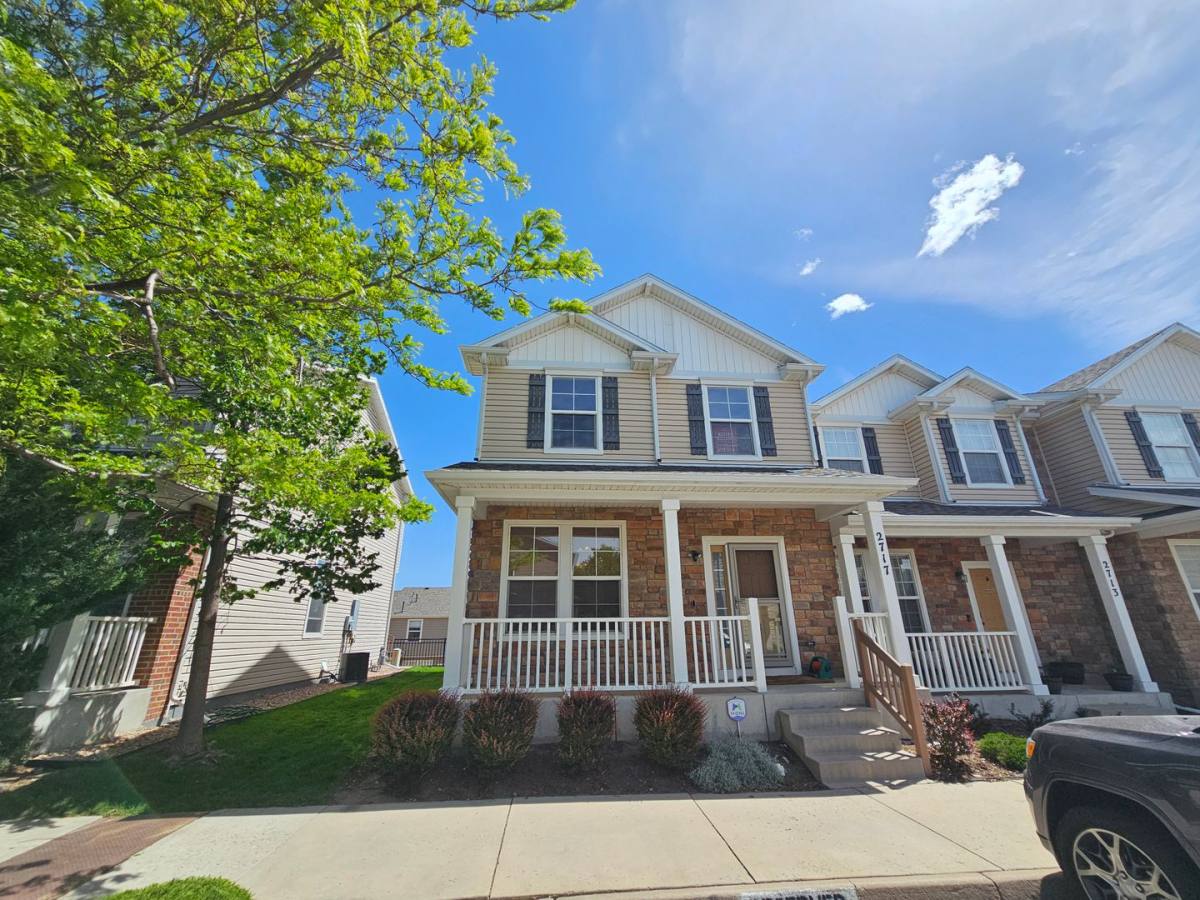 Townhouse for rent at 2717 Tumblewood Grove, Colorado Springs, CO 80910