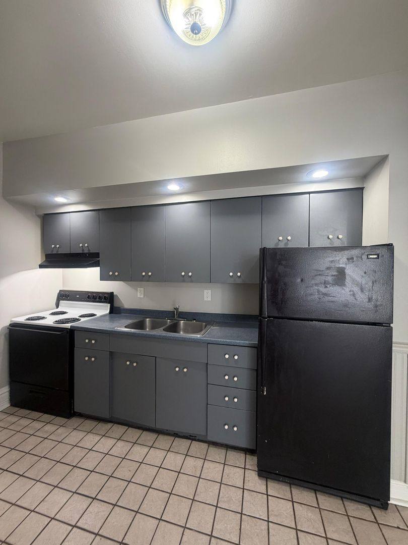 Apartment for rent at 708 Perry St, La Porte, IN 46350