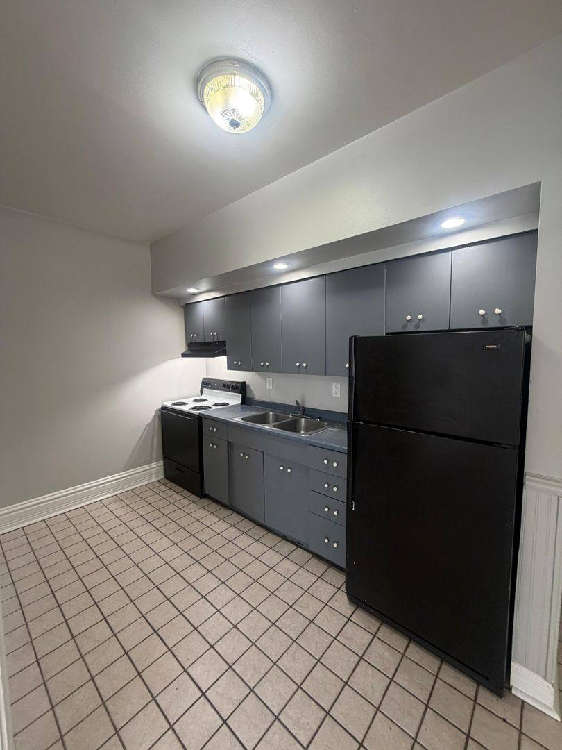 Apartment for rent at 708 Perry St, La Porte, IN 46350