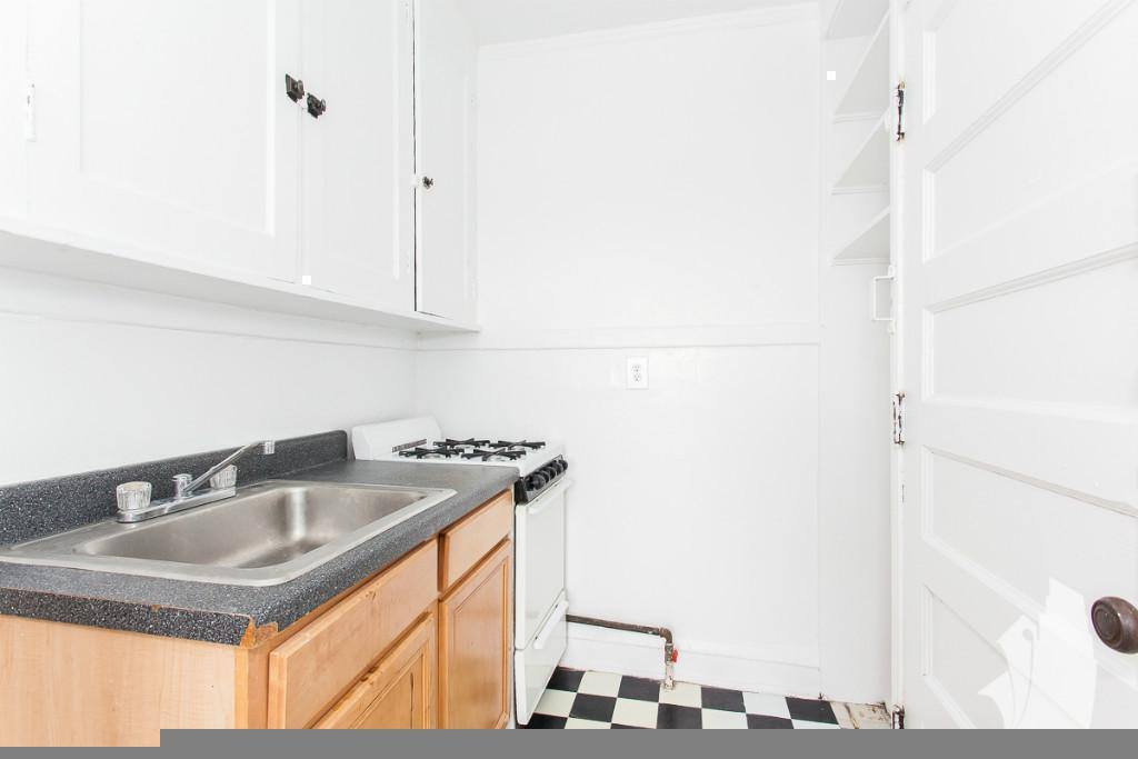 Apartment for rent at 2700 N Spaulding Ave #2E, Chicago, IL 60647