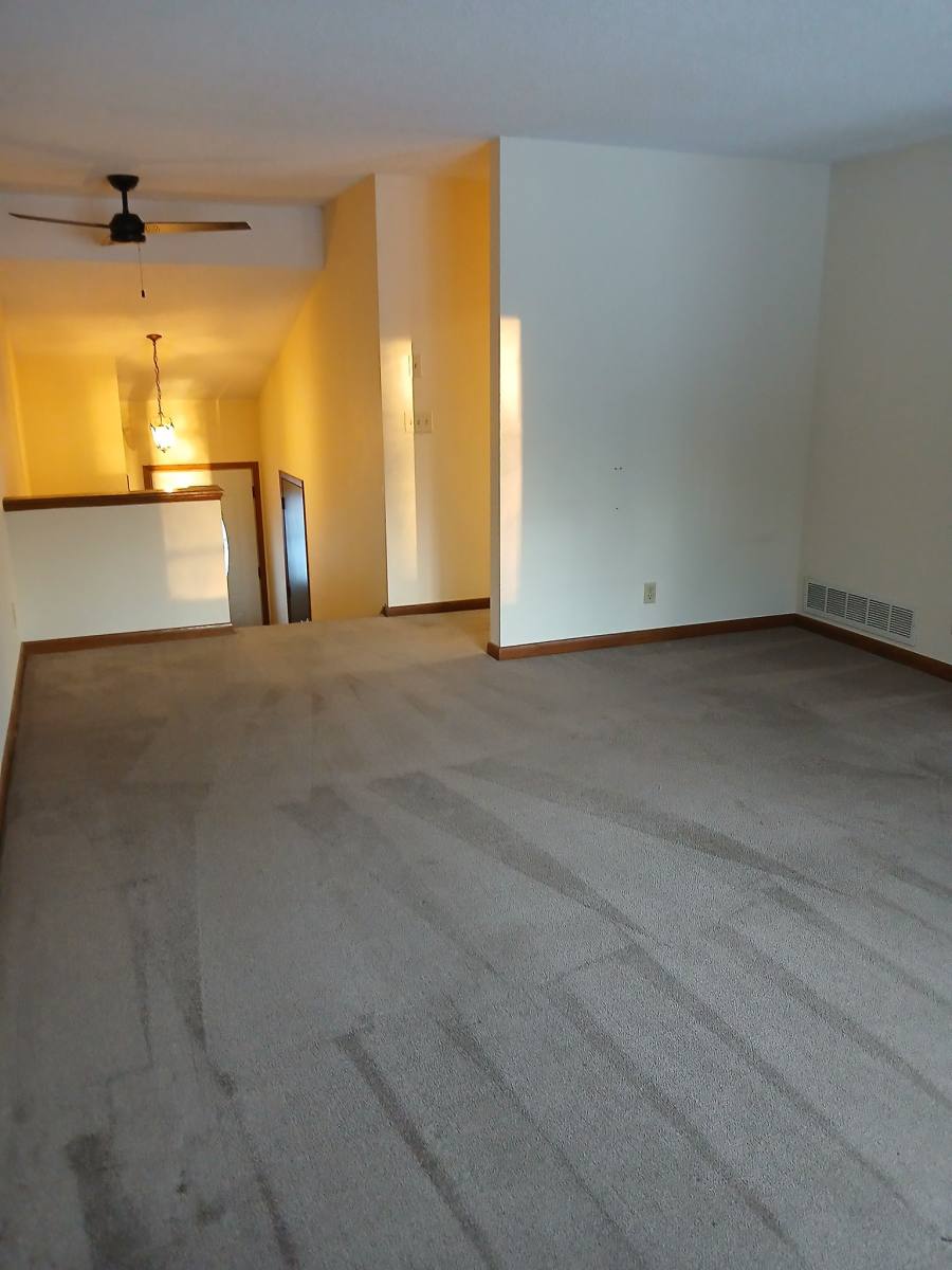Townhouse for rent at 2955 Arcade St, Saint Paul, MN 55109