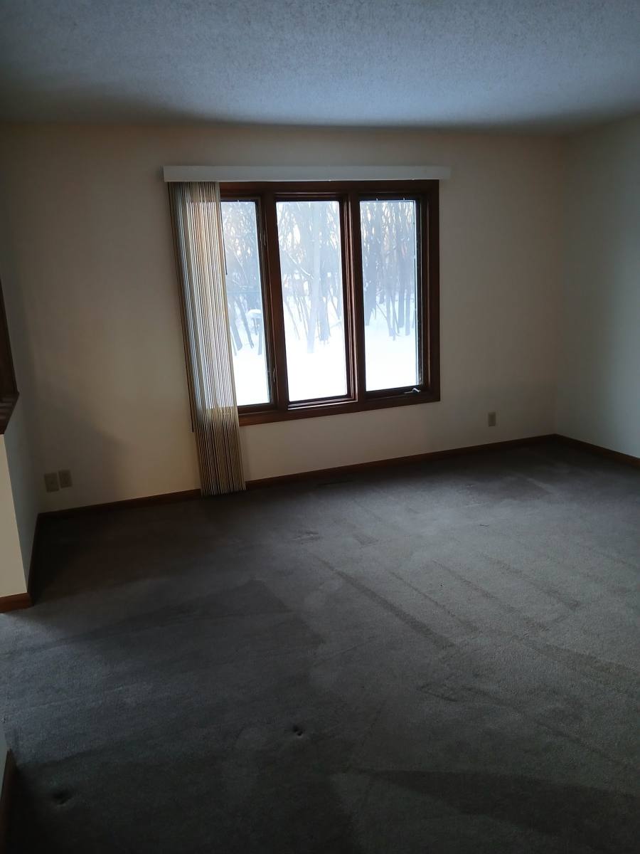 Townhouse for rent at 2955 Arcade St, Saint Paul, MN 55109