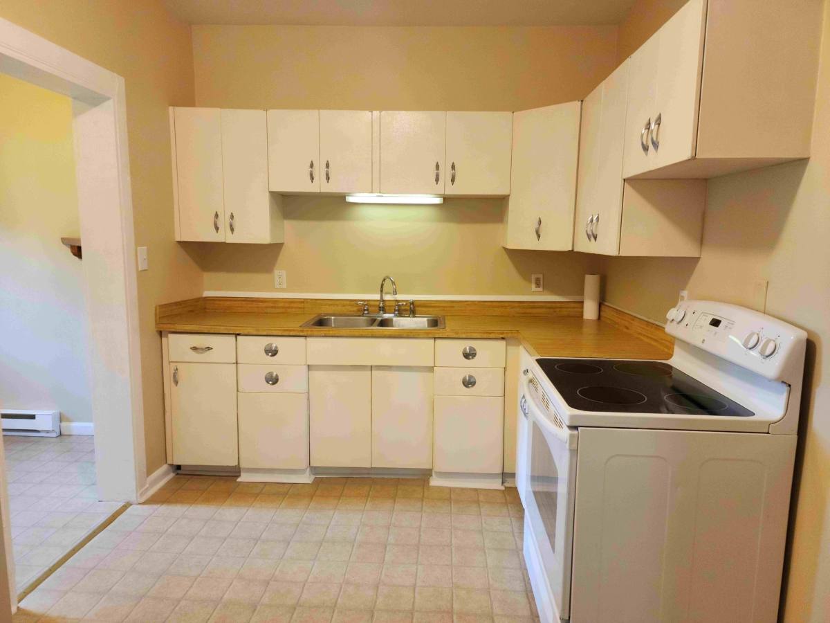 Townhouse for rent at 513 Third St, Shenandoah, VA 22849