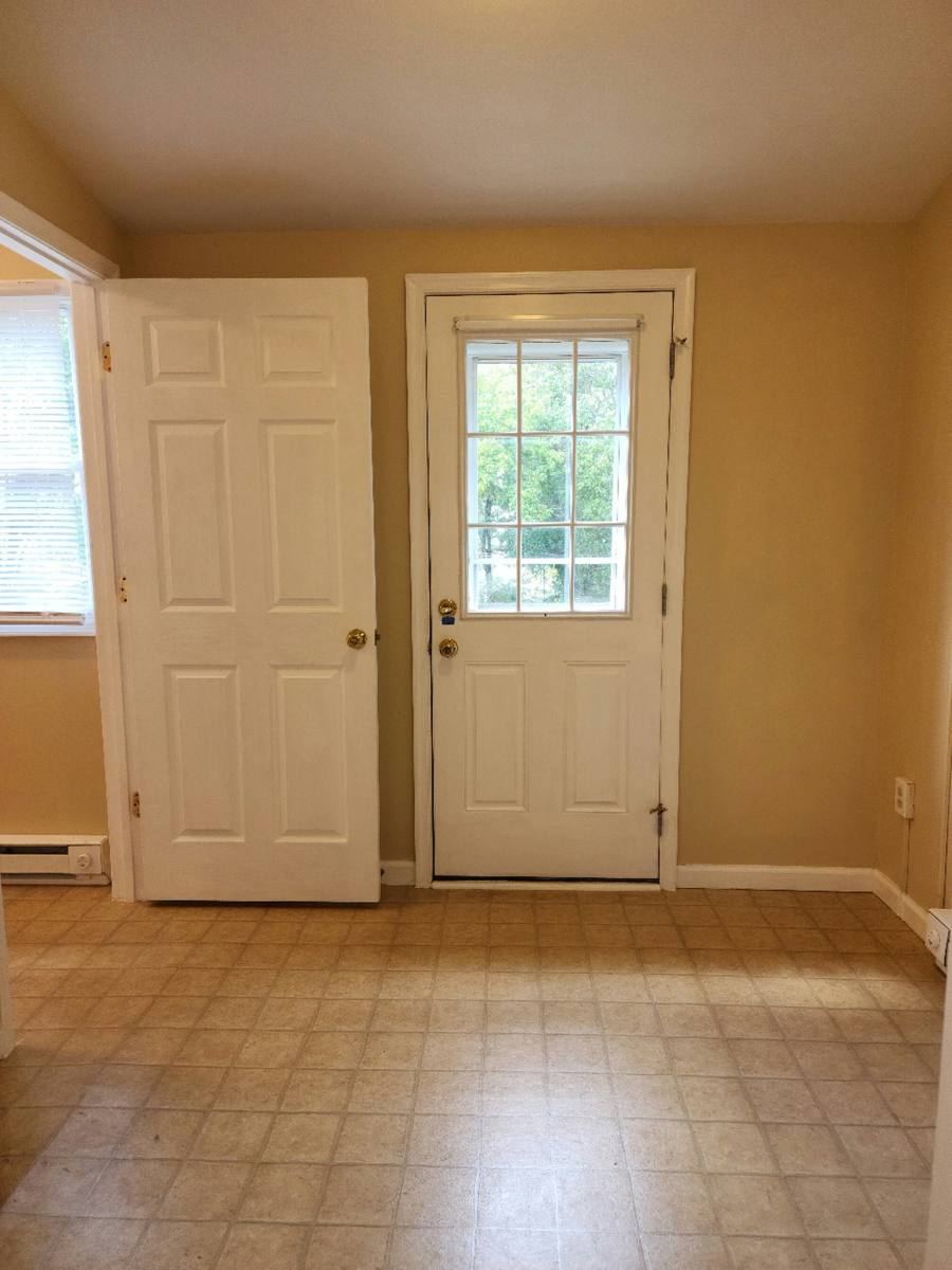 Townhouse for rent at 513 Third St, Shenandoah, VA 22849