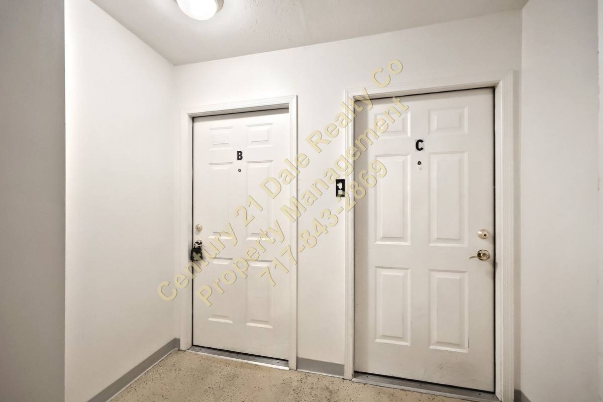 Apartment for rent at 360 W Market St #B, York, PA 17406