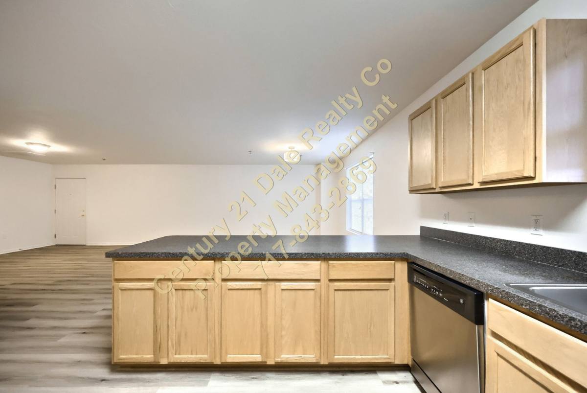 Apartment for rent at 360 W Market St #B, York, PA 17406