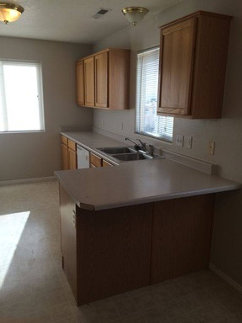 Apartment for rent at 674 W Evans Ridge, Washington, UT 84780