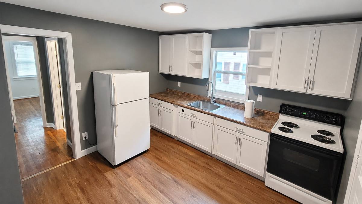 House for rent at 1401 Oak St, Greensboro, NC 27406