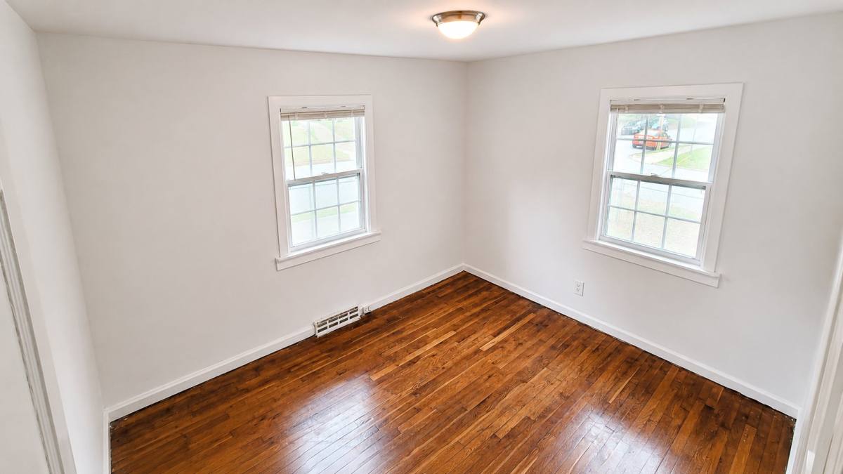 House for rent at 1401 Oak St, Greensboro, NC 27406