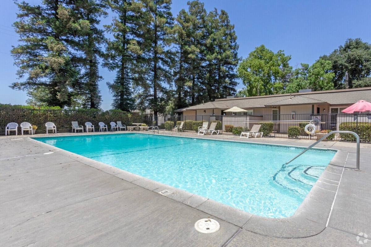 Apartment for rent at 4144 N Valentine, Fresno, CA 93722