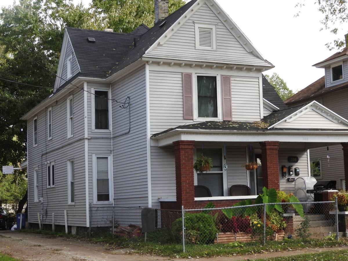 Apartment for rent at 306 Gold Ave NW #1, Grand Rapids, MI 49504