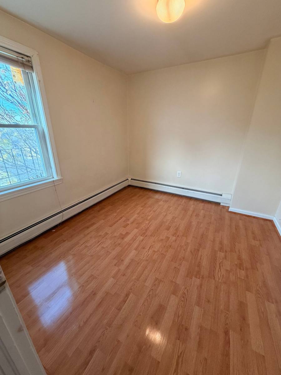 Apartment for rent at 97 Grant St #2W, Fall River, MA 02721