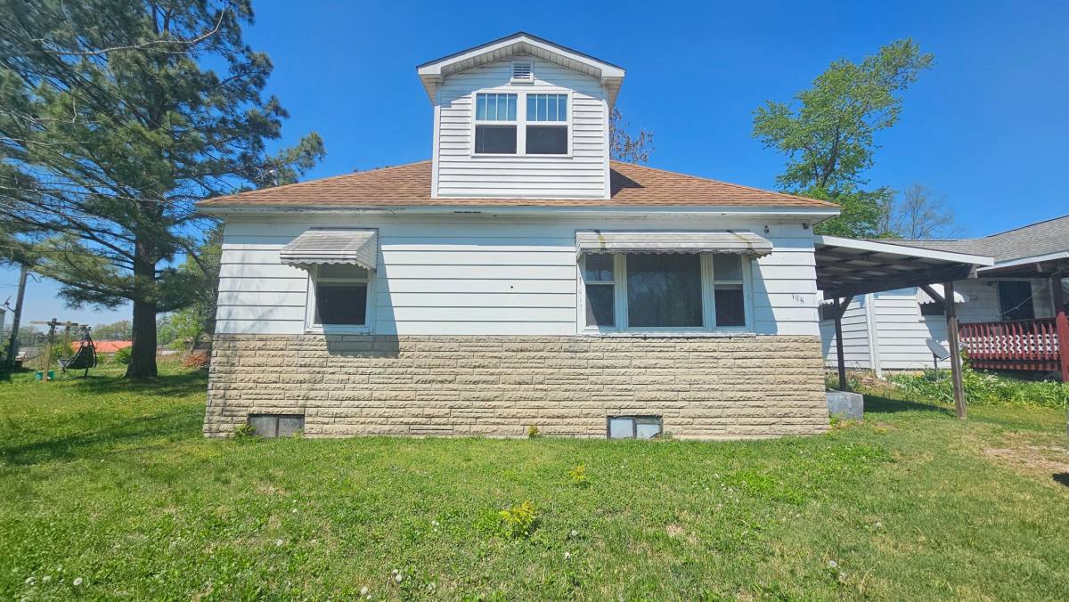 House for rent at 102 E 4th St, Johnston City, IL 62951