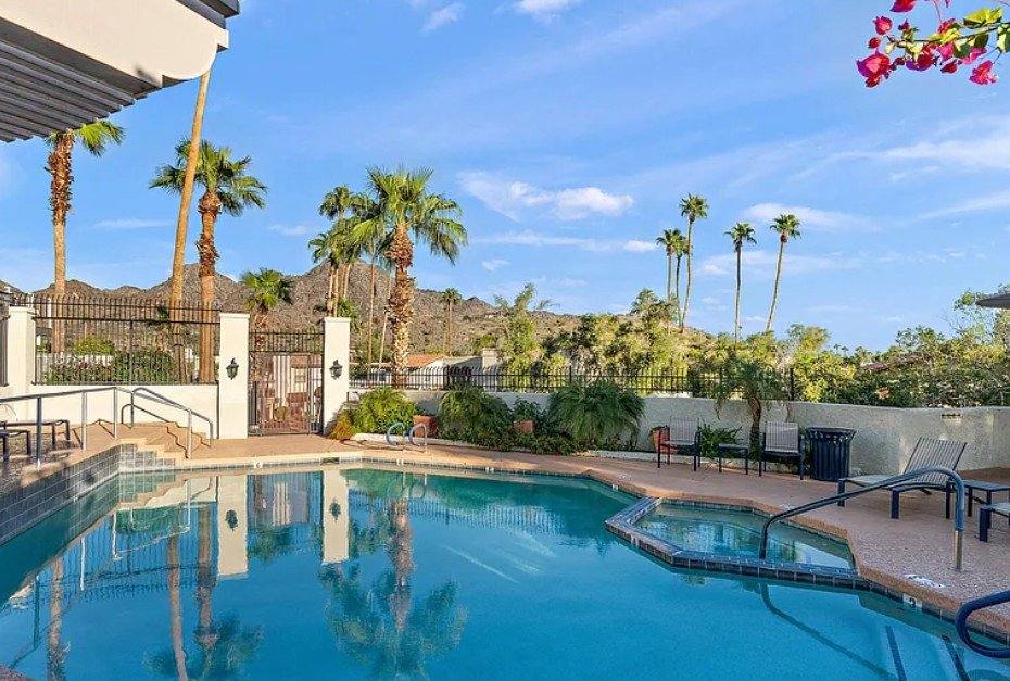 Townhouse for rent at 1820 E Frier Dr #2, Phoenix, AZ 85020