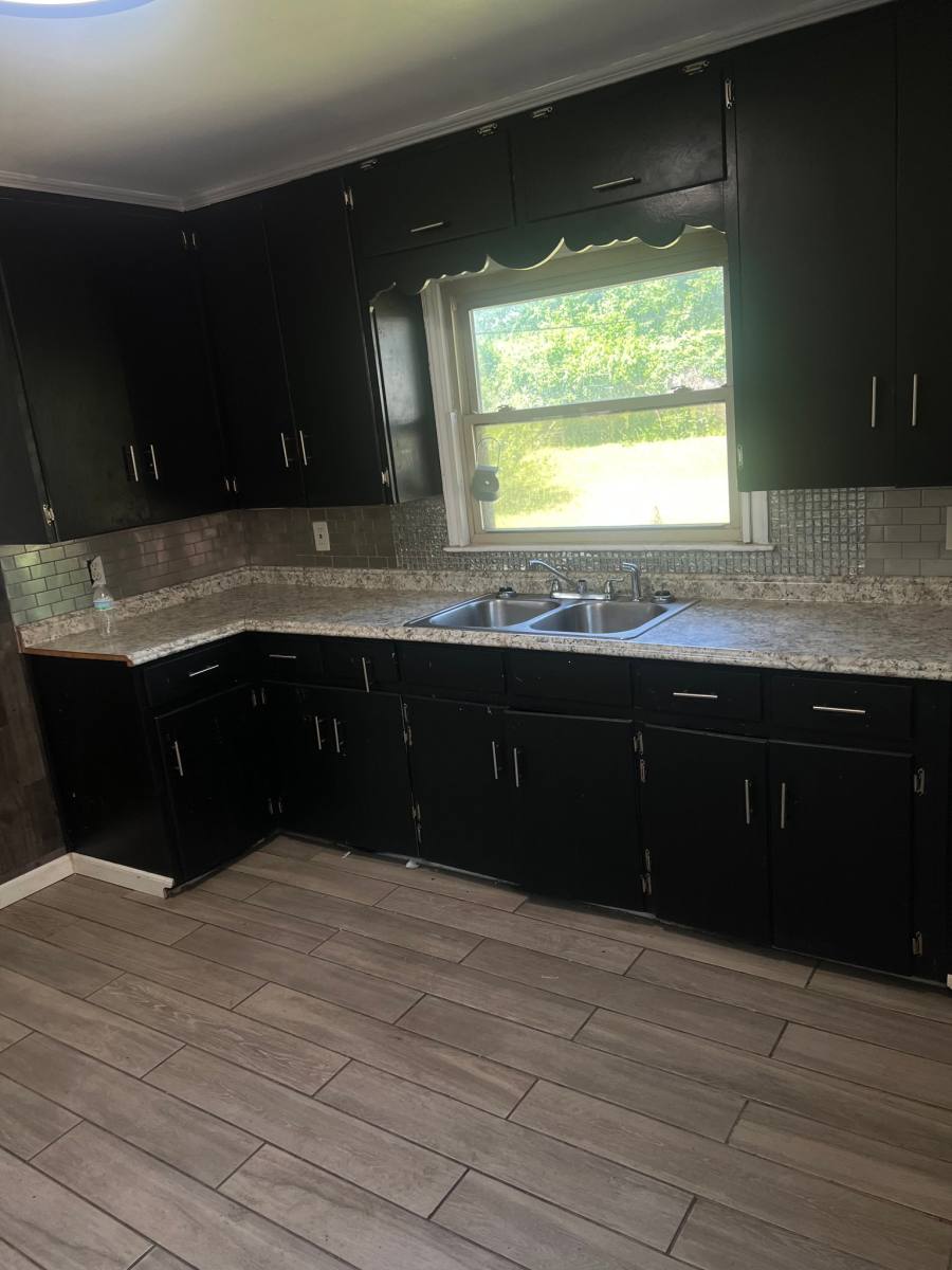 House for rent at 2812 N Main St, Tulsa, OK 74106