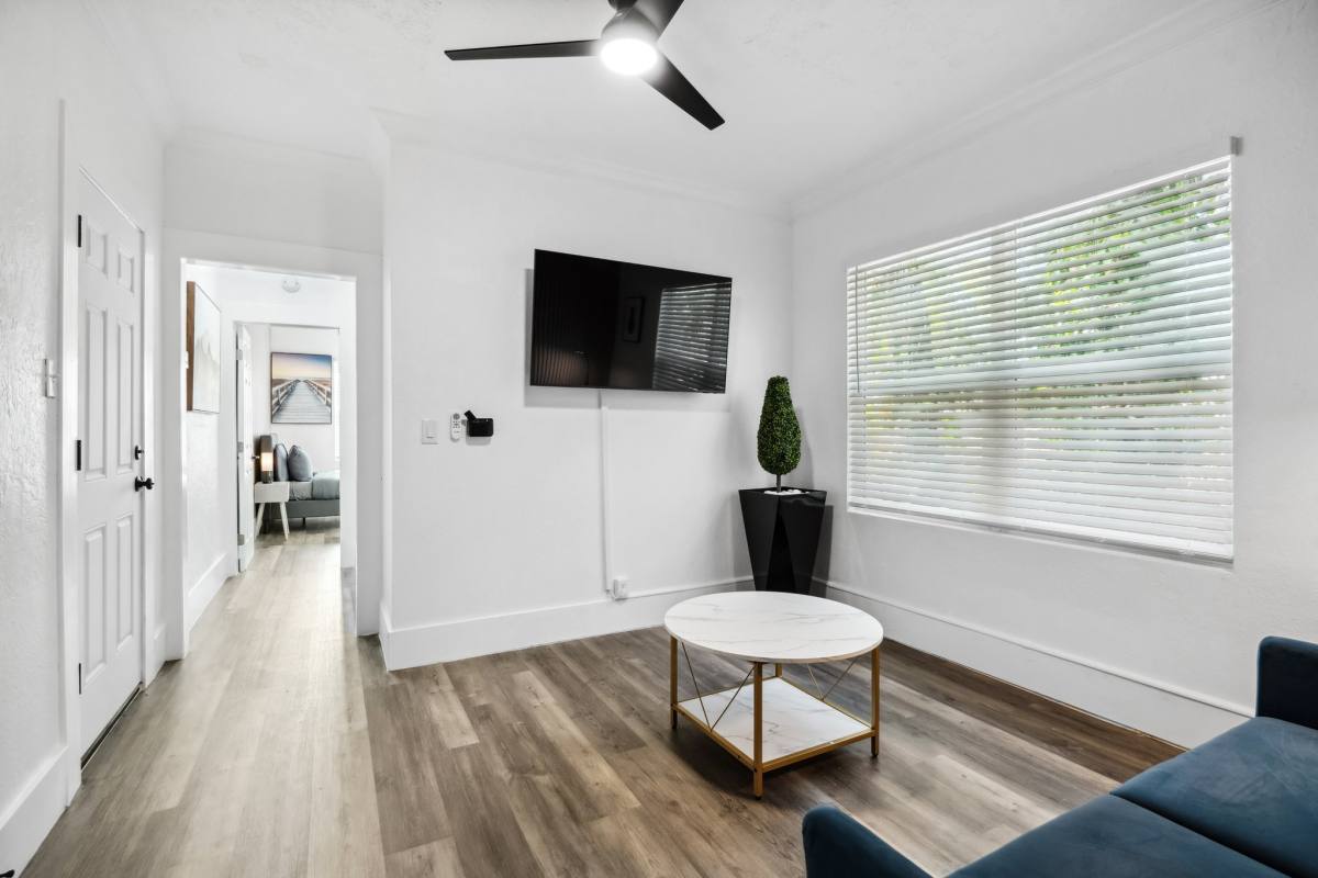 Apartment for rent at 806 E Chelsea St #3, Tampa, FL 33603
