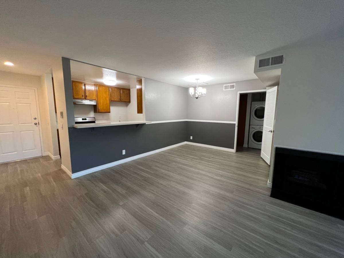 Apartment for rent at 14615 Burbank Blvd #201, Van Nuys, CA 91411