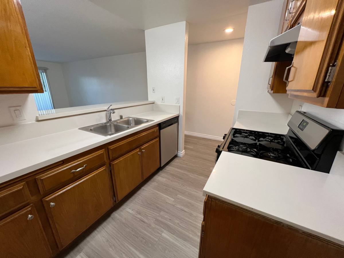 Apartment for rent at 14615 Burbank Blvd #201, Van Nuys, CA 91411