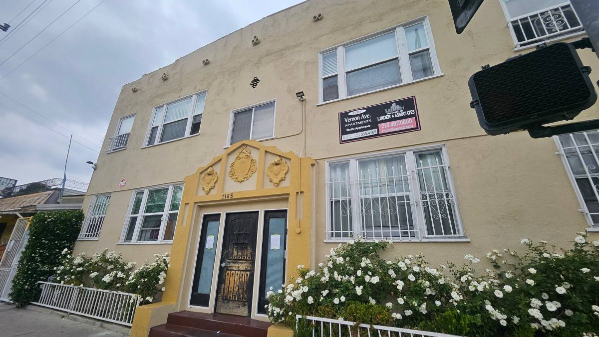 Apartment for rent at 1185 E Vernon Ave #20, Los Angeles, CA 90011