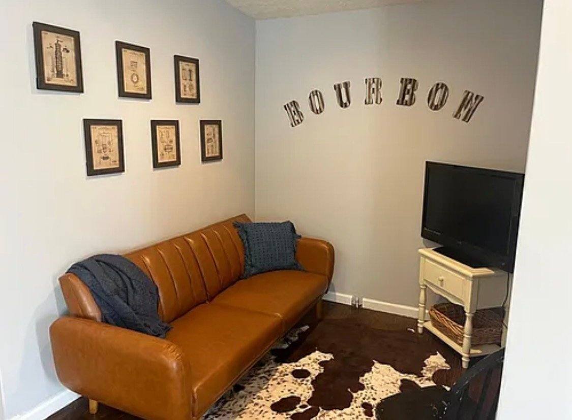 Condo for rent at 120 E Oak St #B, Louisville, KY 40203