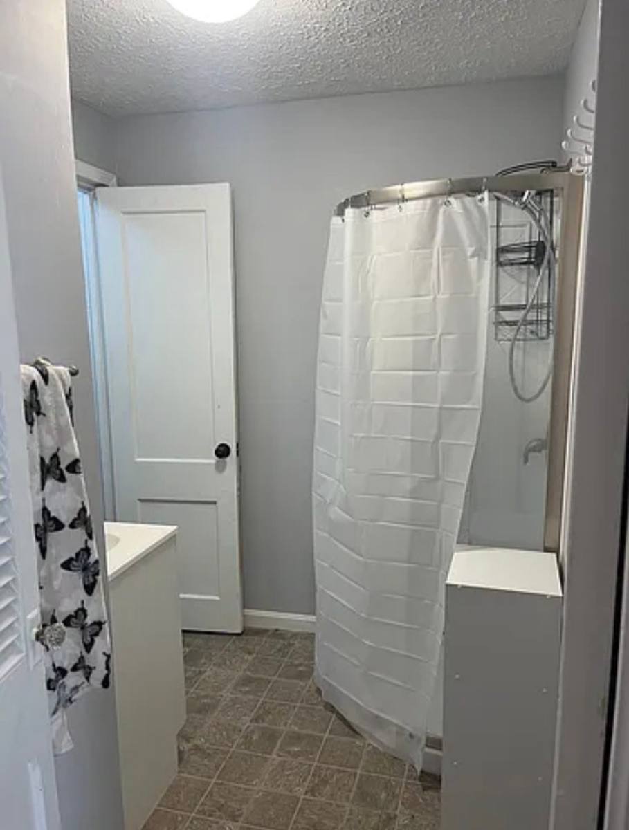 Condo for rent at 120 E Oak St #B, Louisville, KY 40203