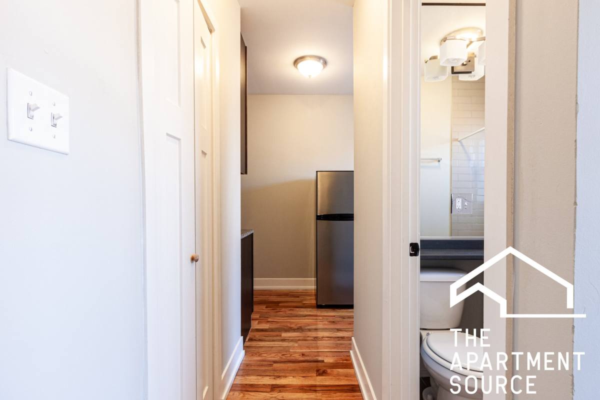 Apartment for rent at 2902 N Mildred Ave #C3, Chicago, IL 60657