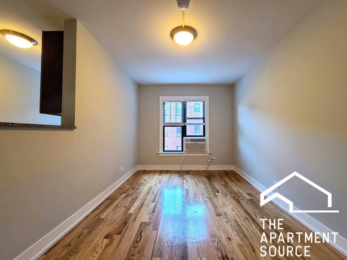 Apartment for rent at 2904 N Mildred Ave #J1, Chicago, IL 60657