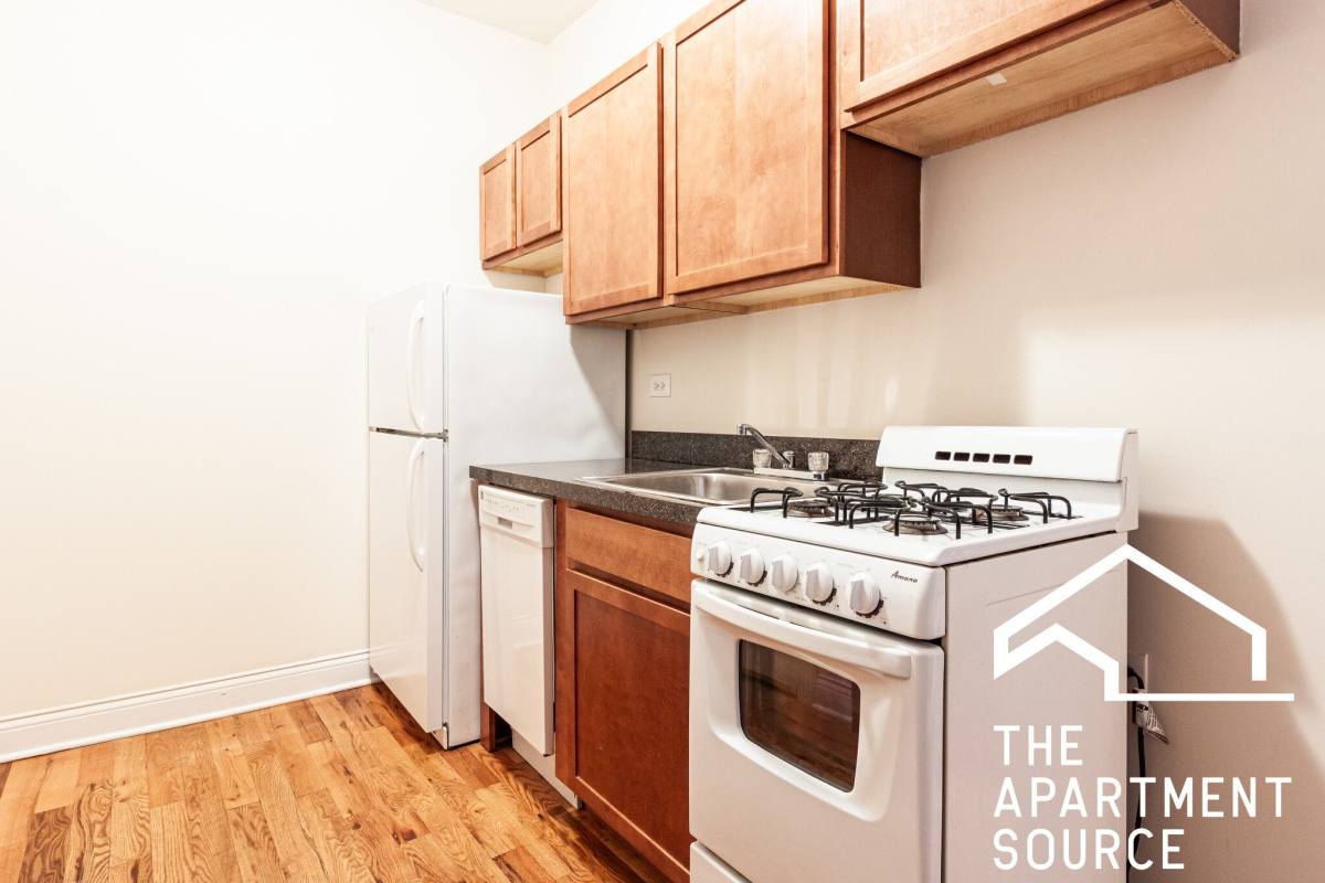 Apartment for rent at 2844 N Orchard St #35, Chicago, IL 60657