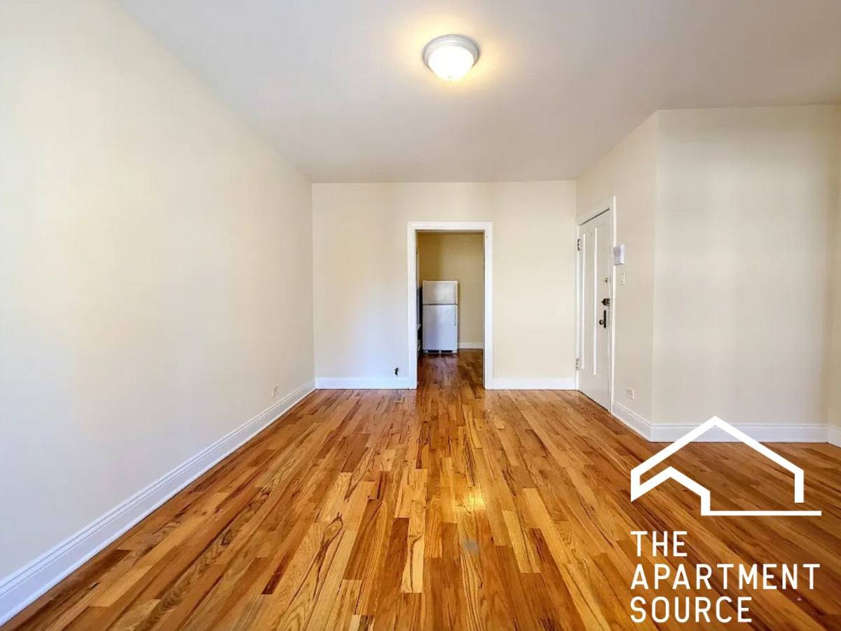 Apartment for rent at 2846 N Orchard St #44, Chicago, IL 60657