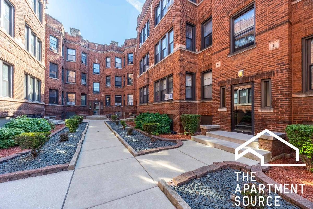 Apartment for rent at 4415 N Wolcott Ave #B3, Chicago, IL 60640