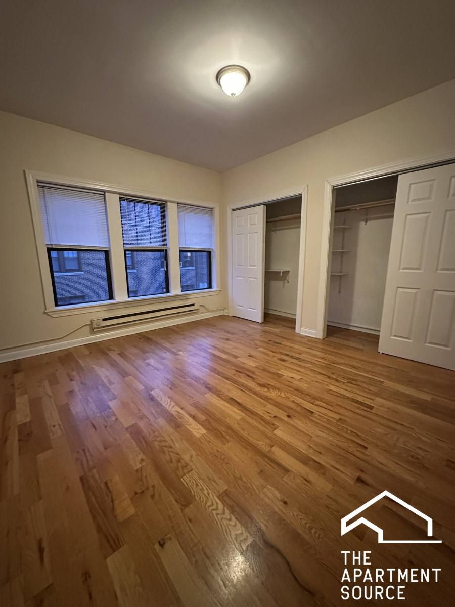 Apartment for rent at 1319 Oak Ave #C2, Evanston, IL 60201
