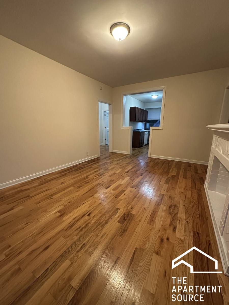 Apartment for rent at 1319 Oak Ave #C2, Evanston, IL 60201