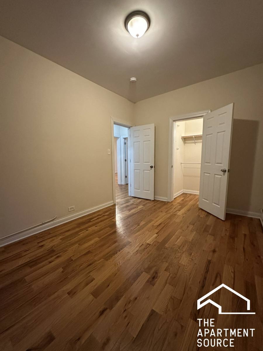 Apartment for rent at 1319 Oak Ave #C2, Evanston, IL 60201