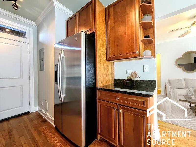 Apartment for rent at 750 W Addison St #GDN, Chicago, IL 60613
