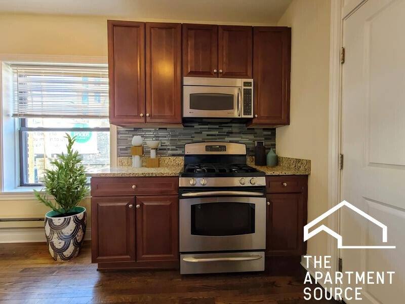 Apartment for rent at 750 W Addison St #GDN, Chicago, IL 60613