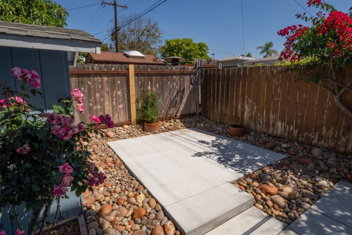 House for rent at 4725 Rolando Blvd, San Diego, CA 92115