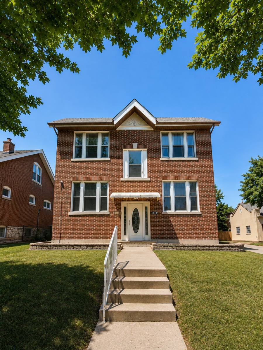 Apartment for rent at 4003 Humphrey St #1E, Saint Louis, MO 63116