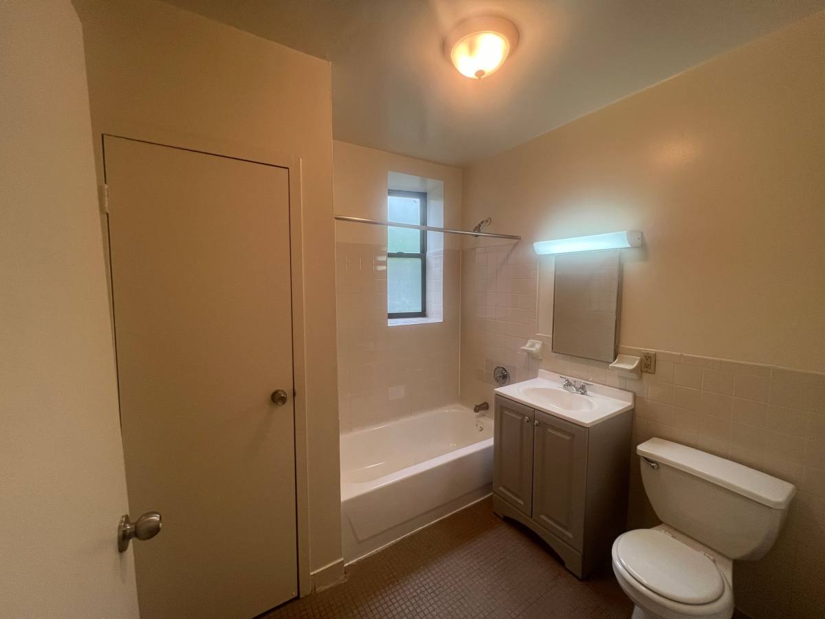 Apartment for rent at 1 Mapes Ave #3D, Newark, NJ 07112