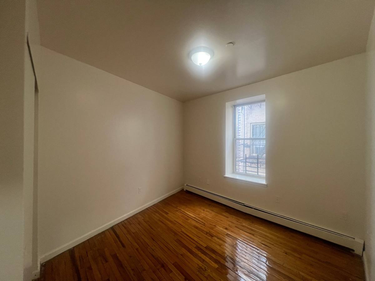 Apartment for rent at 9 Fabyan Place #3C, Newark, NJ 07108