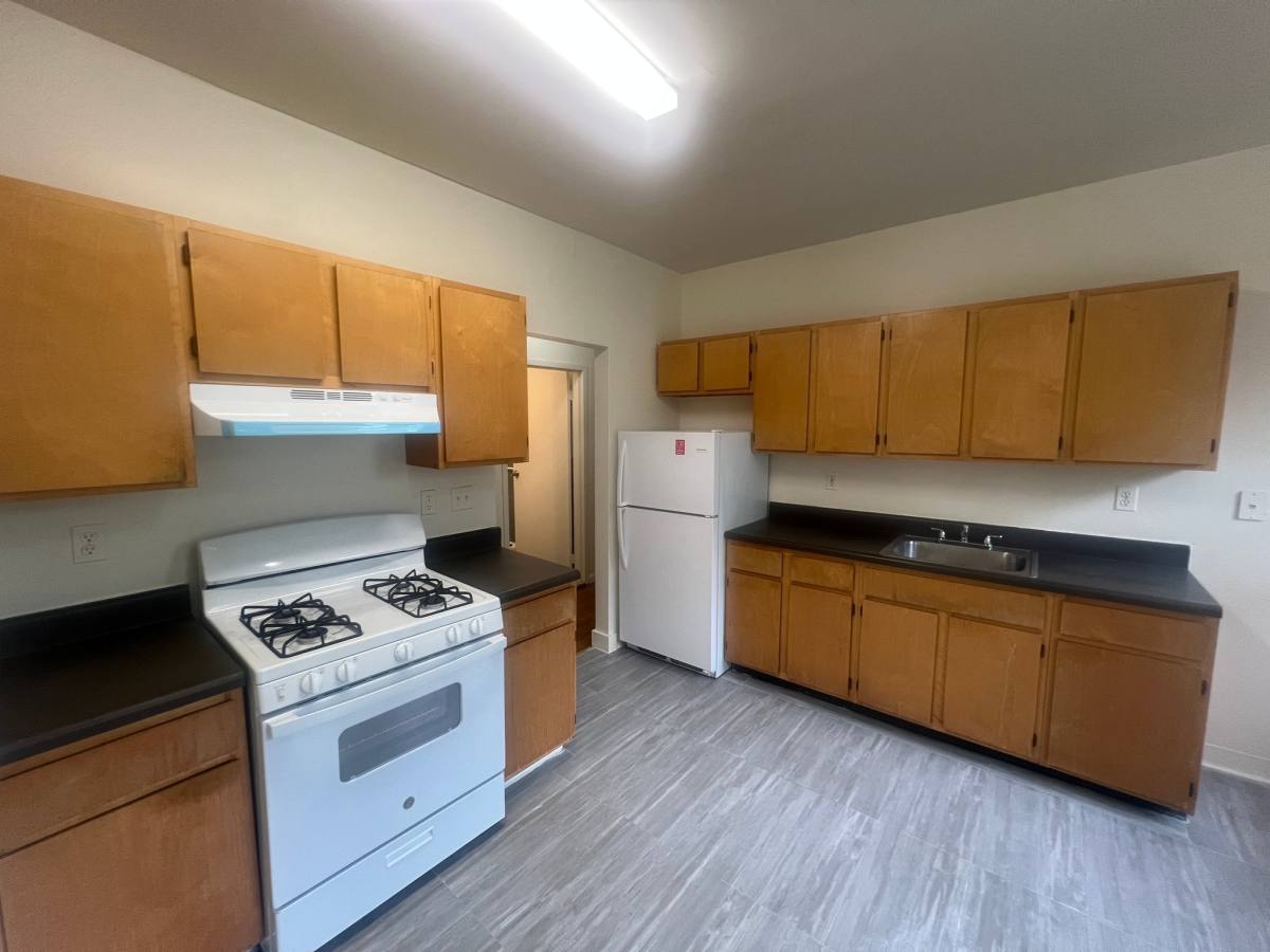 Apartment for rent at 9 Fabyan Place #3C, Newark, NJ 07108