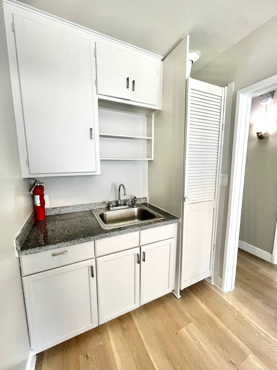 Apartment for rent at 3406 Virginia Rd #1, Los Angeles, CA 90019