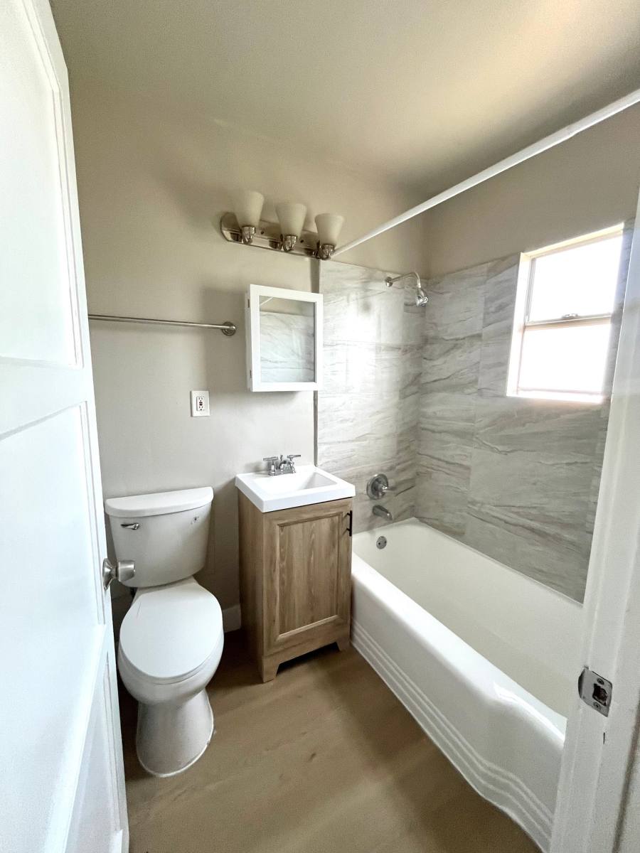 Apartment for rent at 3406 Virginia Rd #1, Los Angeles, CA 90019