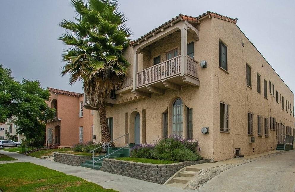 Apartment for rent at 350 Spaulding Ave #5, Los Angeles, CA 90036