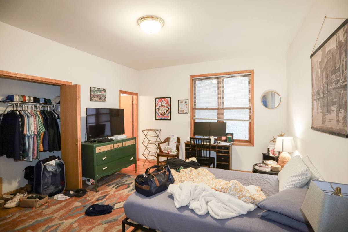 Apartment for rent at 1940 Diversey #1W, Chicago, IL 60614