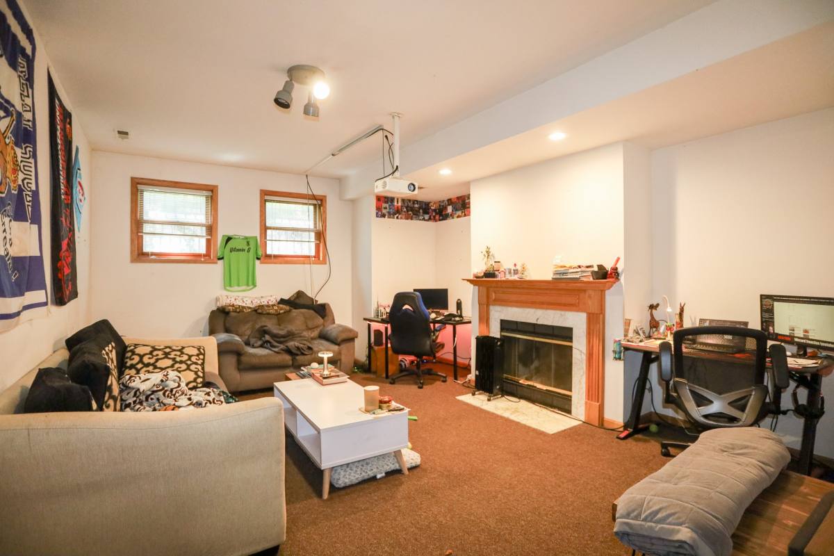 Apartment for rent at 1940 Diversey #1W, Chicago, IL 60614