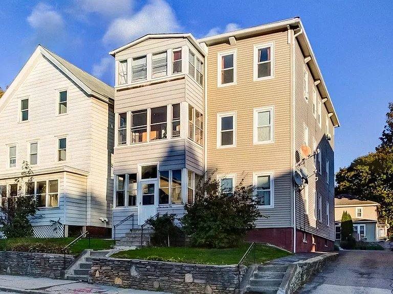 Apartment for rent at 171 Vernon St #3, Worcester, MA 01610