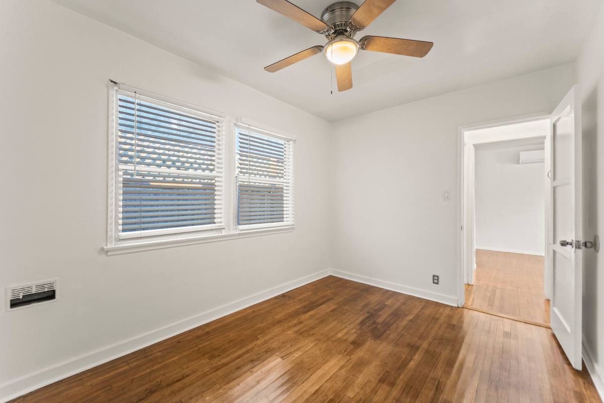 House for rent at 425 1 2 Venice Way, Venice, CA 90291