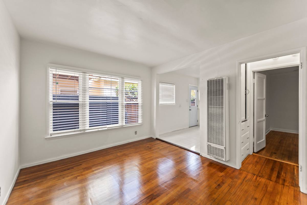 House for rent at 425 1 2 Venice Way, Venice, CA 90291