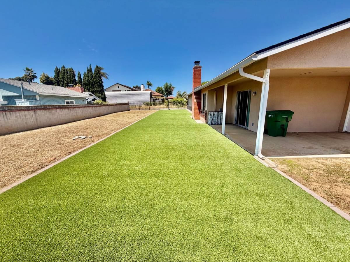 House for rent at 1723 Ivy Rd, Oceanside, CA 92054